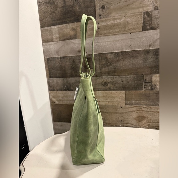 NWT Antonio Valeria | Ava Shoulder Bag - Picture 8 of 11